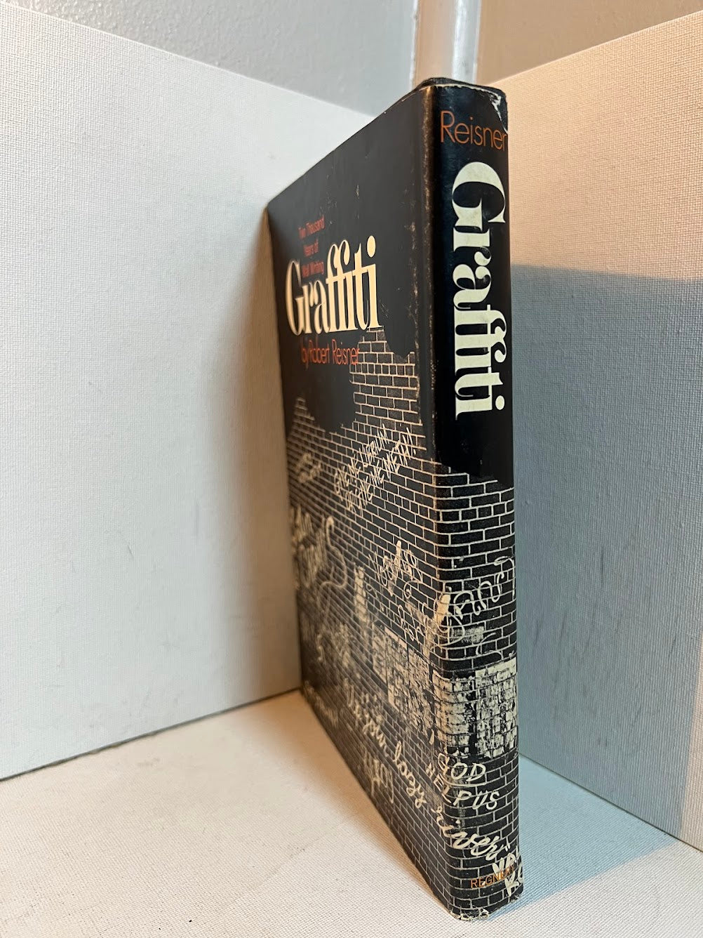 Graffiti by Robert Reisner