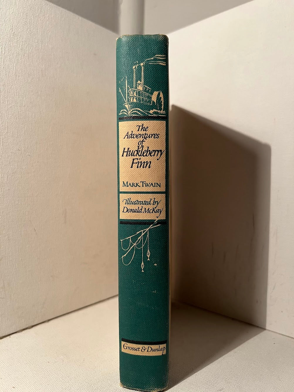 The Illustrated Adventures of Huckleberry Finn by Mark Twain