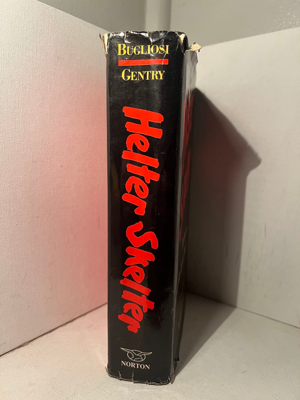 Helter Skelter (The True Story of the Manson Murders) by Vincent Bugliosi with Curt Gentry