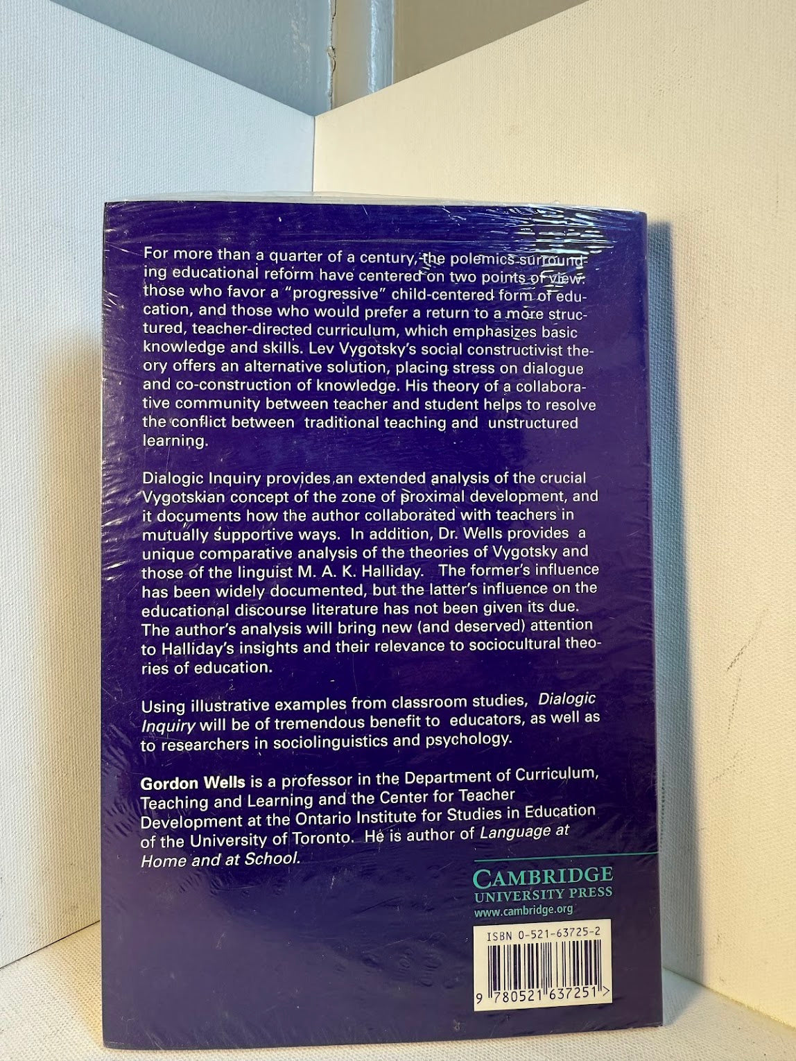 Dialogic Inquiry - Toward a Sociocultural Practice and Theory of Education by Gordon Wells