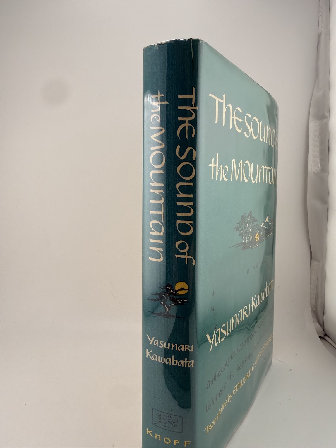 The Sound of the Mountain by Yasunari Kawabata