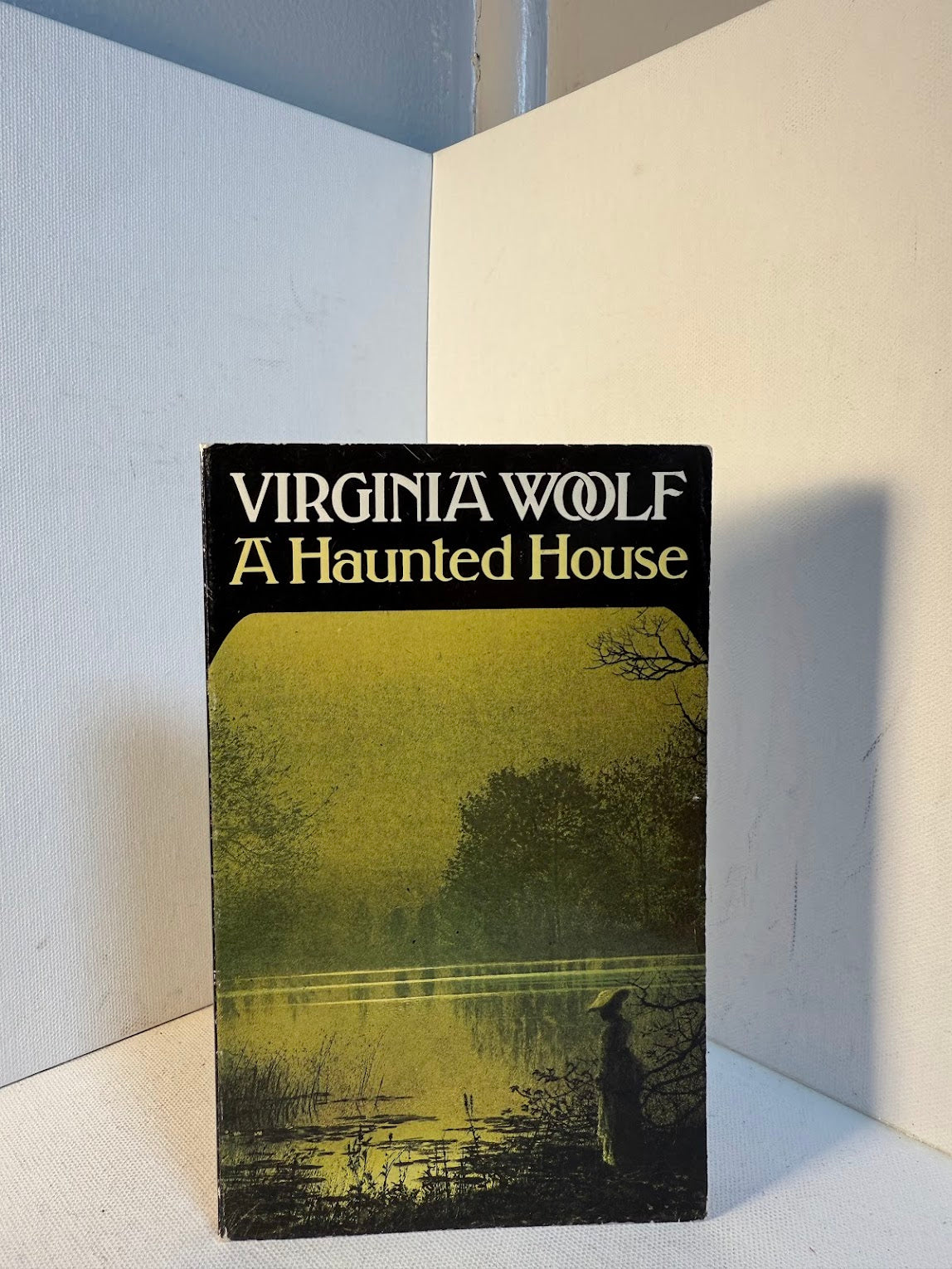 A Haunted House by Virginia Woolf