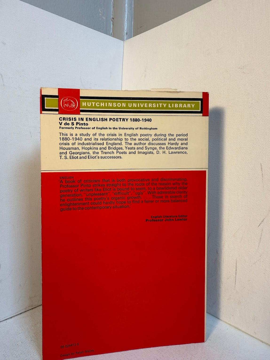 Crisis in English Poetry 1880-1940 by V. de S. Pinto