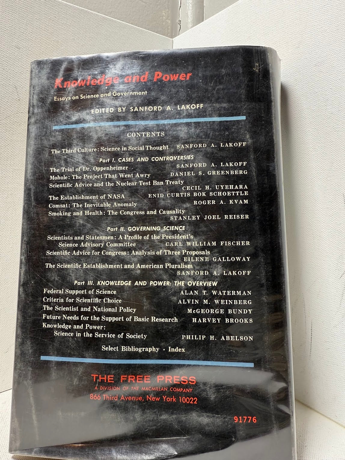 Knowledge and Power - Essays on Science and Government edited by Sanford Lakoff