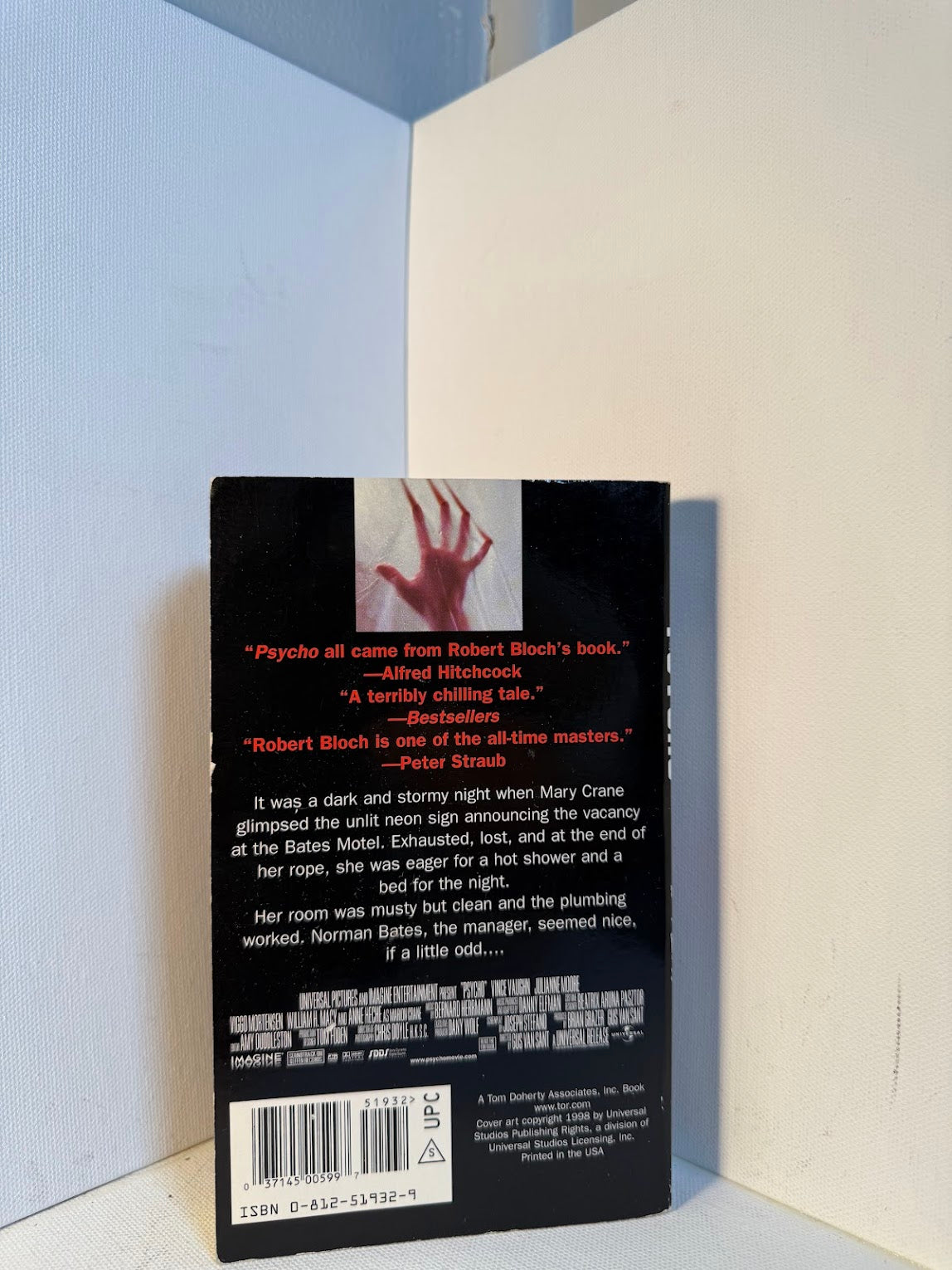 Psycho by Robert Bloch
