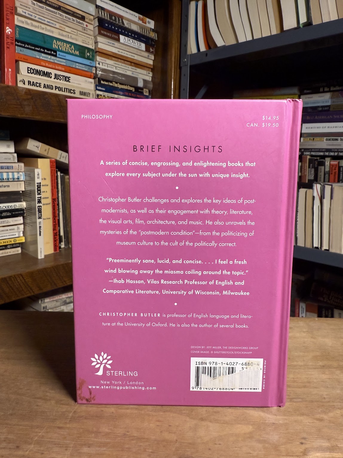 Postmodernism by Christopher Butler