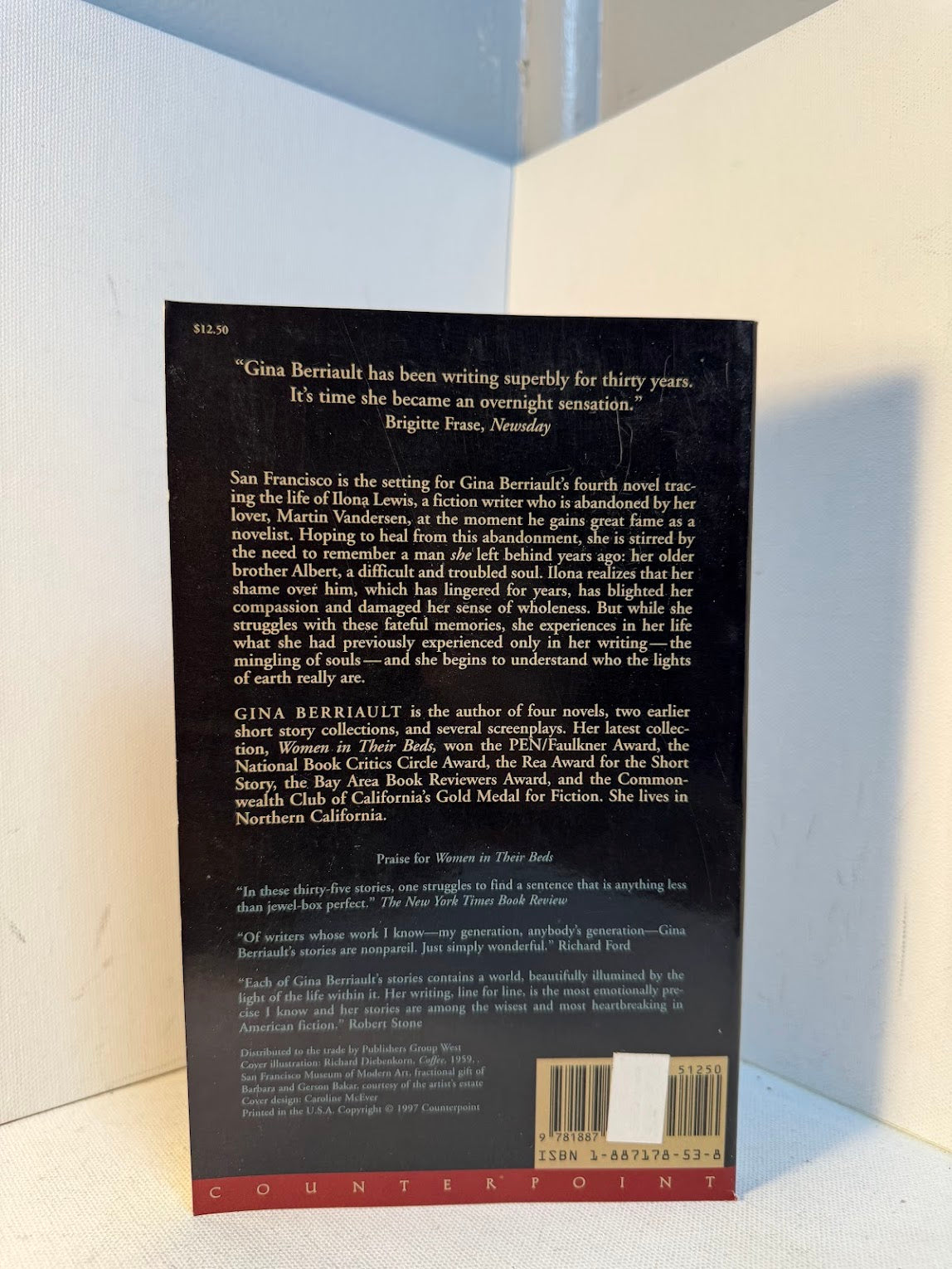 The Lights of Earth by Gina Berriault