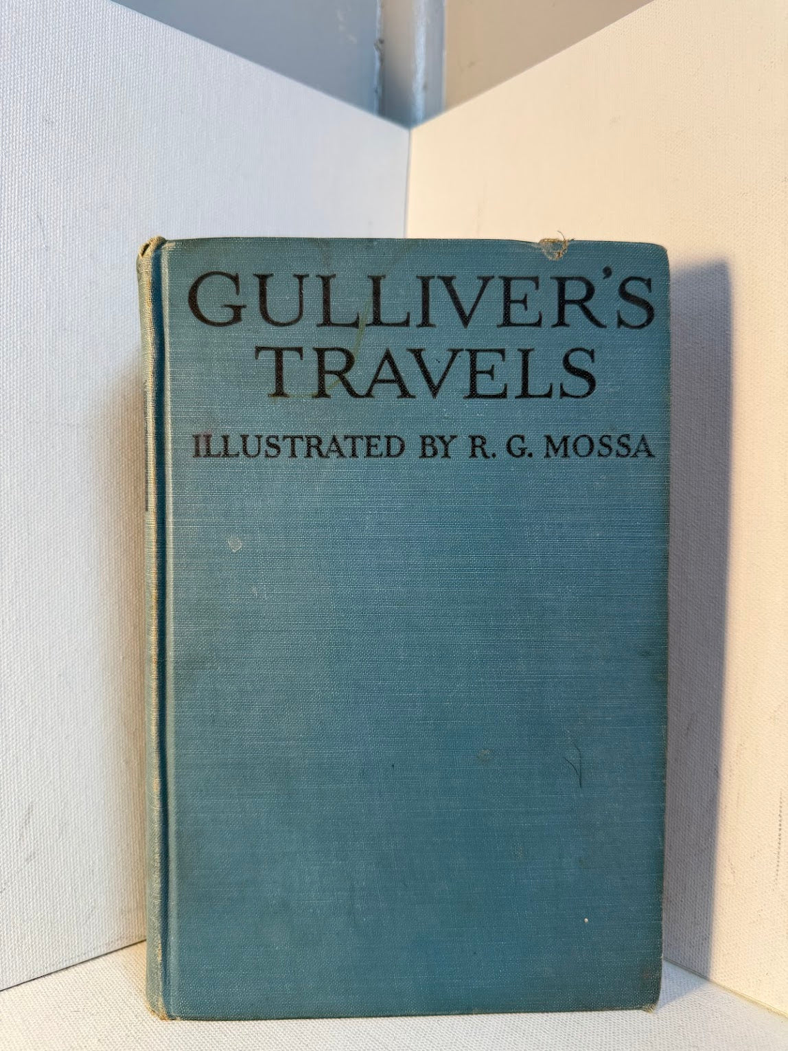 Gulliver's Travels illustrated by R.G. Mossa
