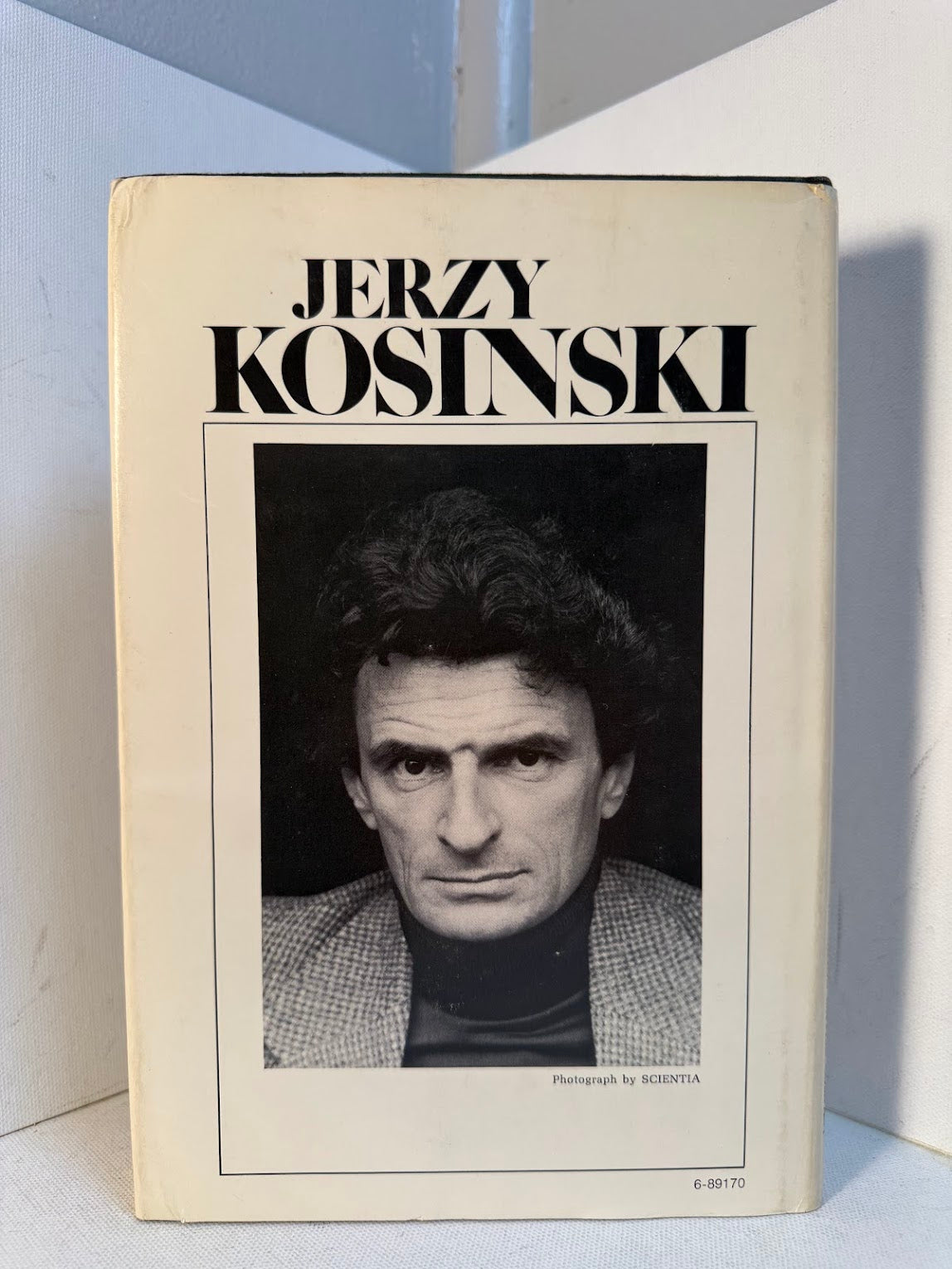 Cockpit by Jerzy Kosinski