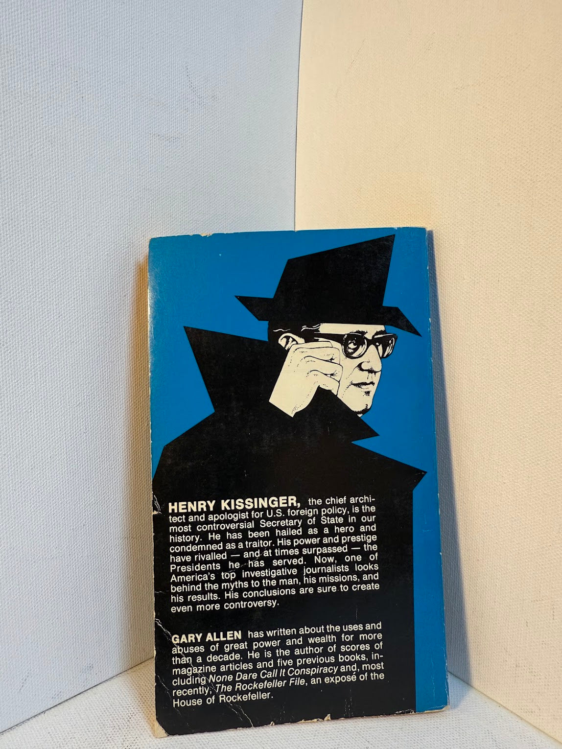 Kissinger - The Secret Side of the Secretary of State by Gary Allen