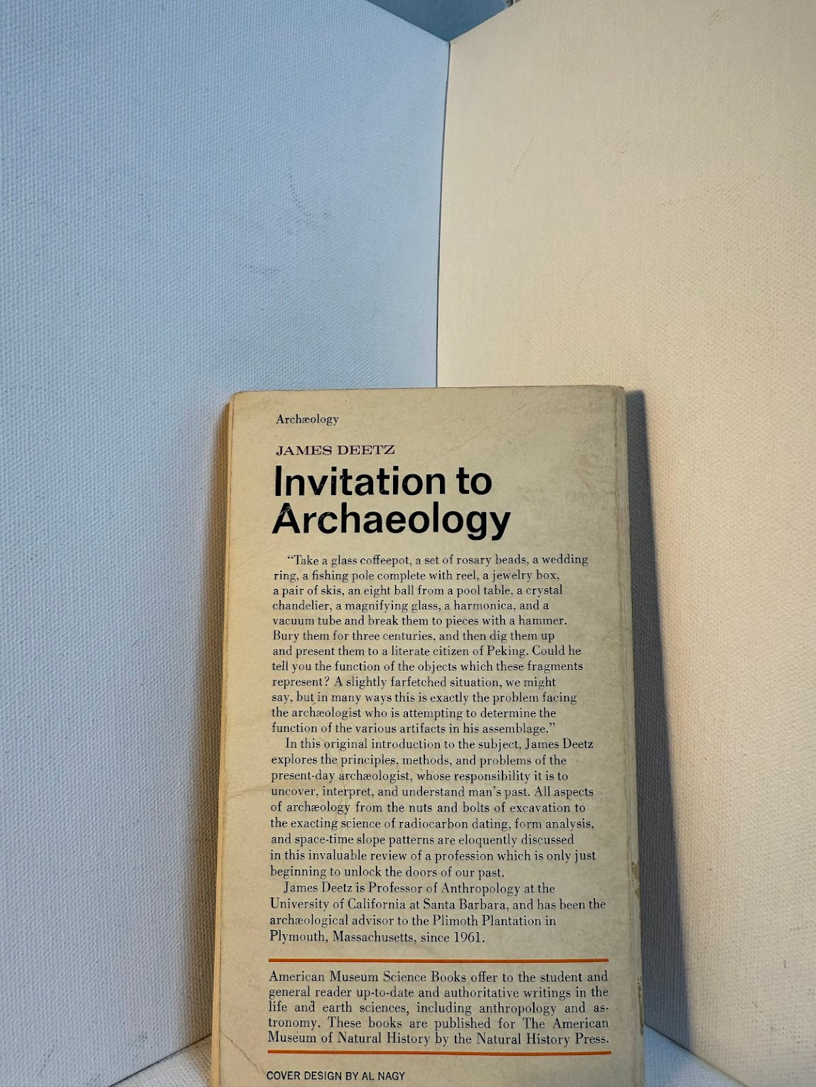 Invitation to Archeology by James Deetz
