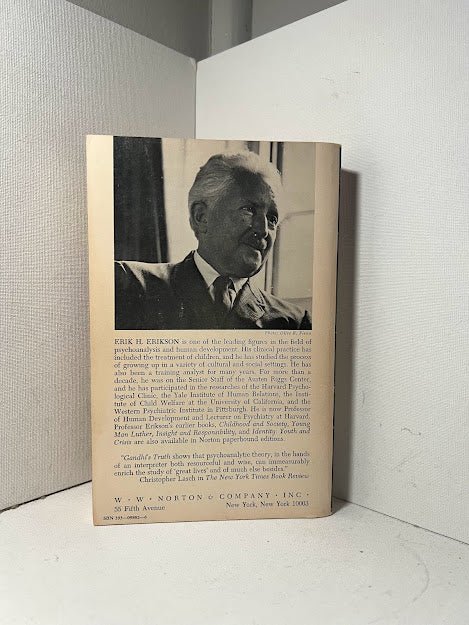 Gandhi's Truth by Erik Erikson