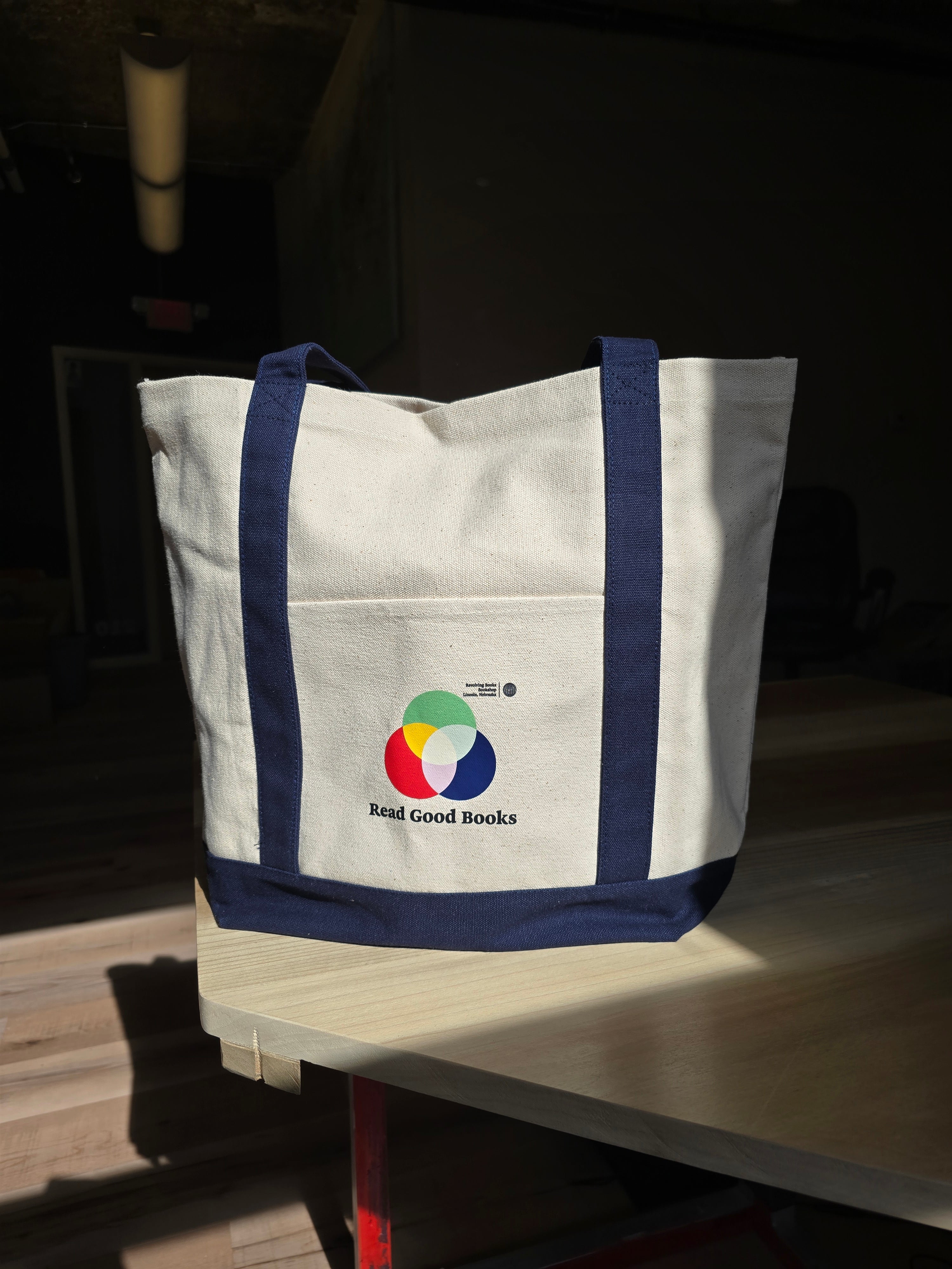 'Read Good Books' Tote Bag – Revolving Books
