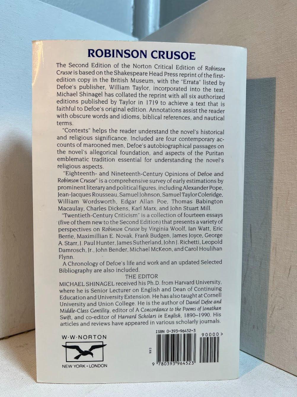 Robinson Crusoe by Daniel Defoe