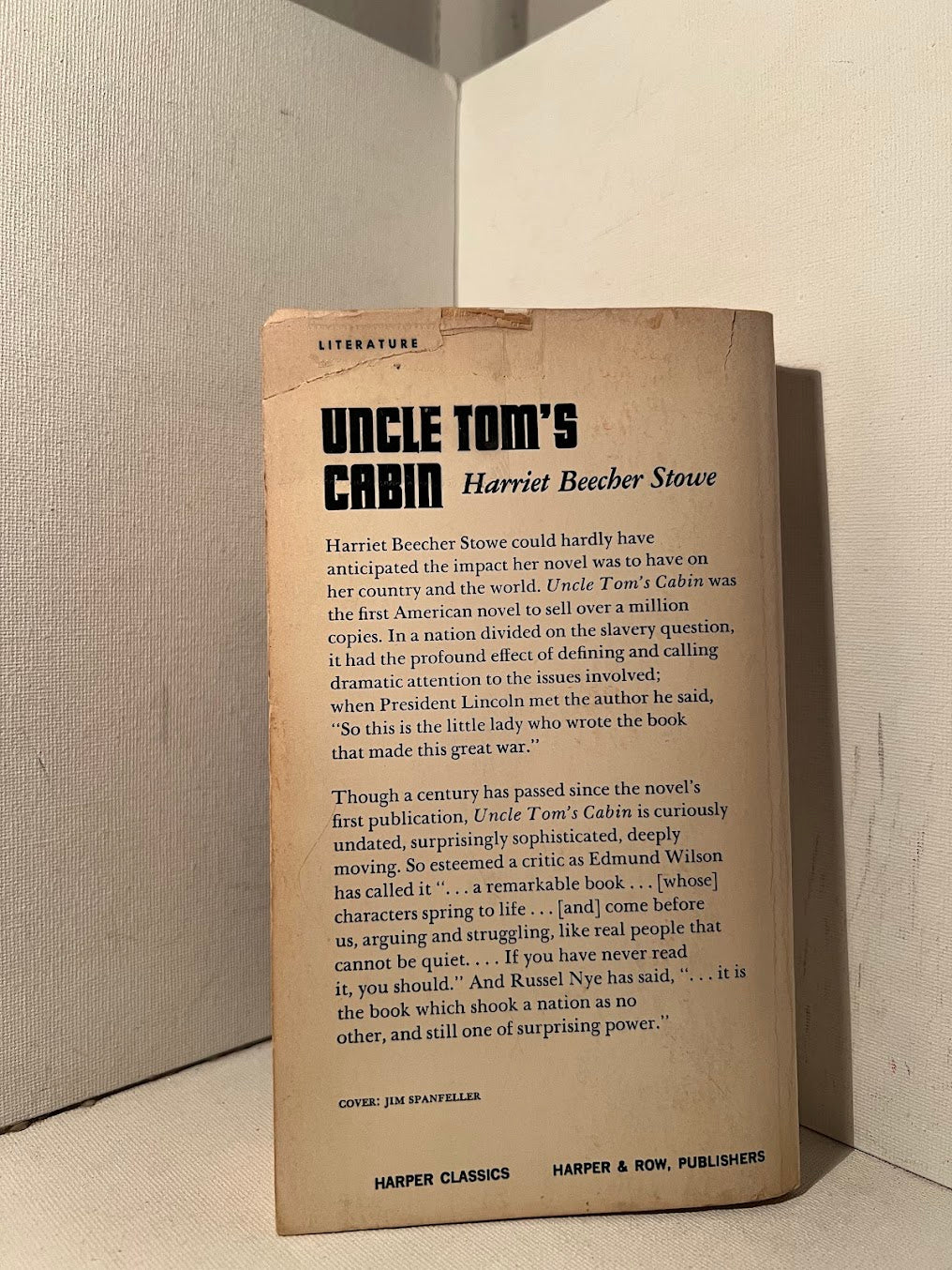 Uncle Tom's Cabin by Harriet Beecher Stowe