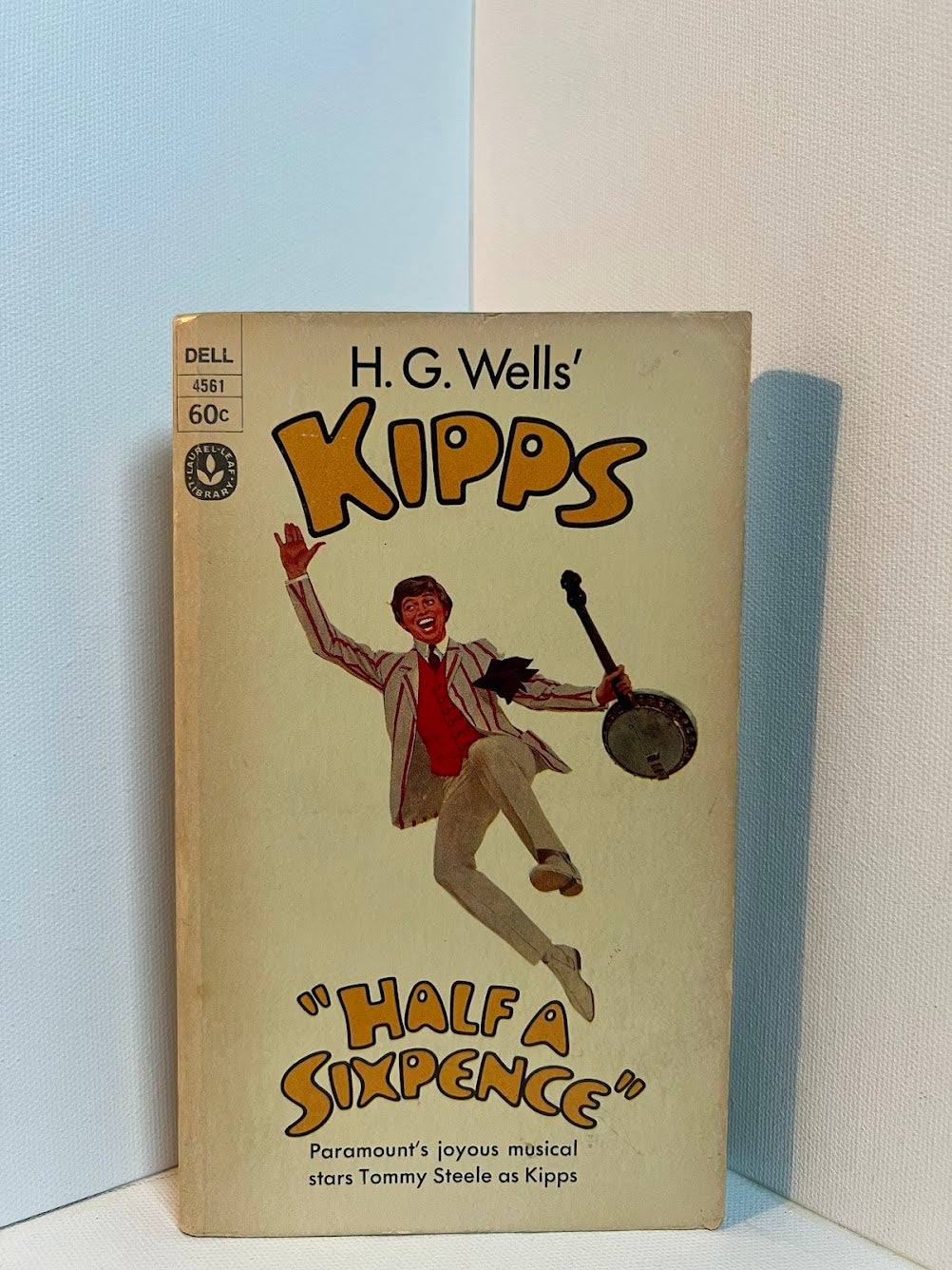 Kipps by H.G. Wells