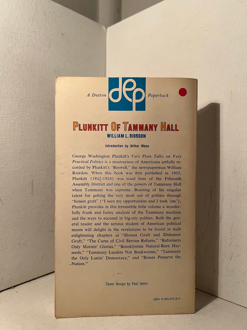 Plunkitt of Tammany Hall by William L. Riordon