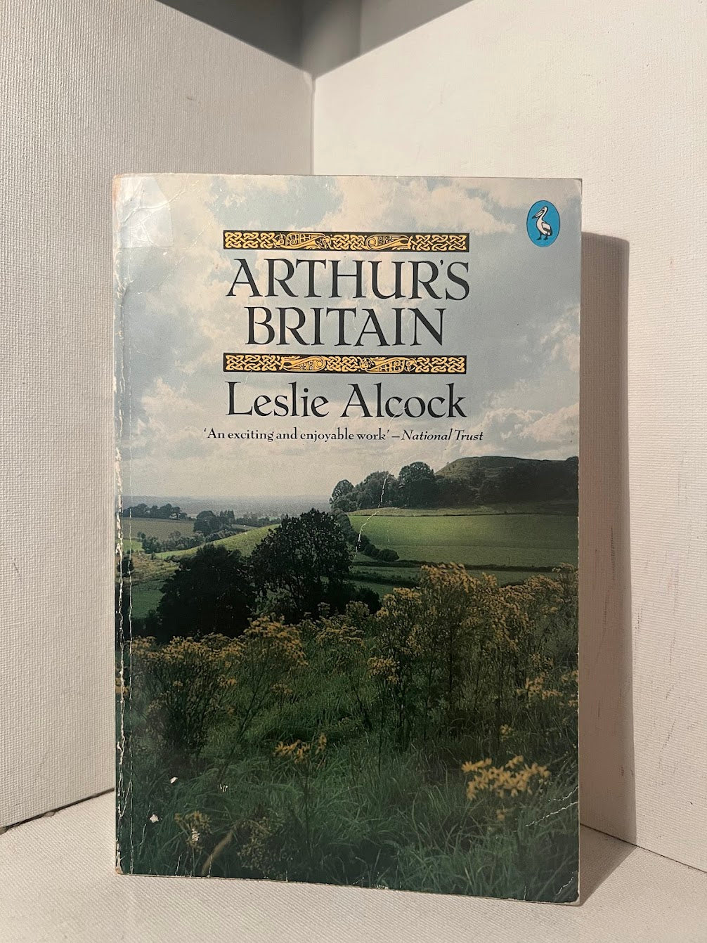 Arthur's Britain by Leslie Alcock