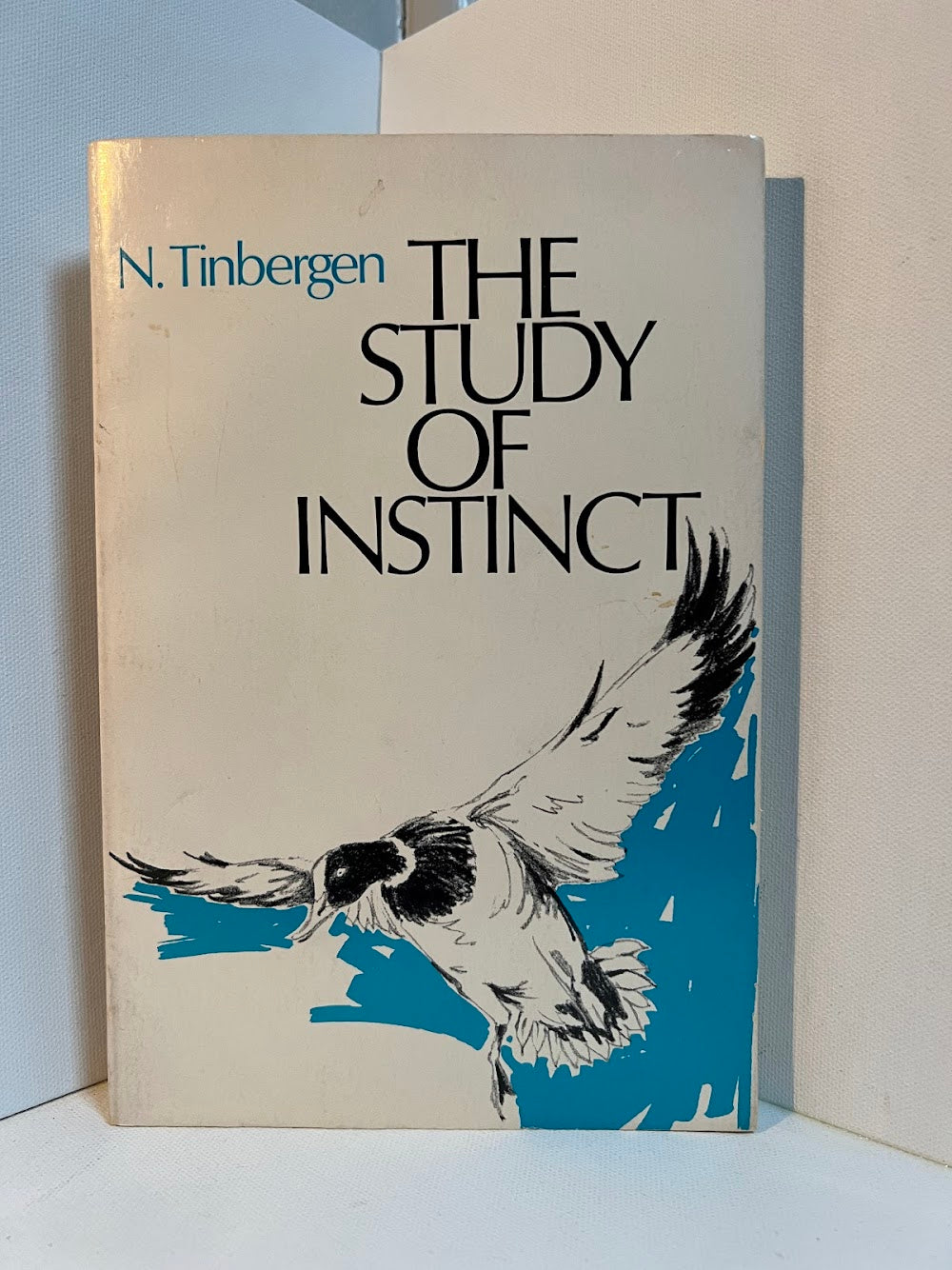 The Study of Instinct by N. Tinbergen