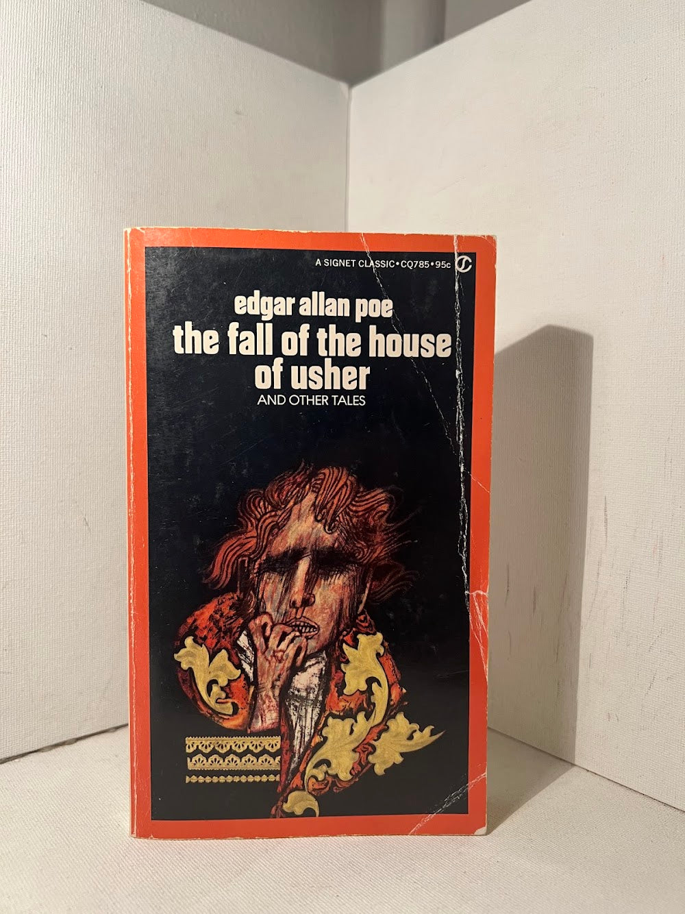 The Fall of the House of Usher and Other Tales by Edgar Allan Poe