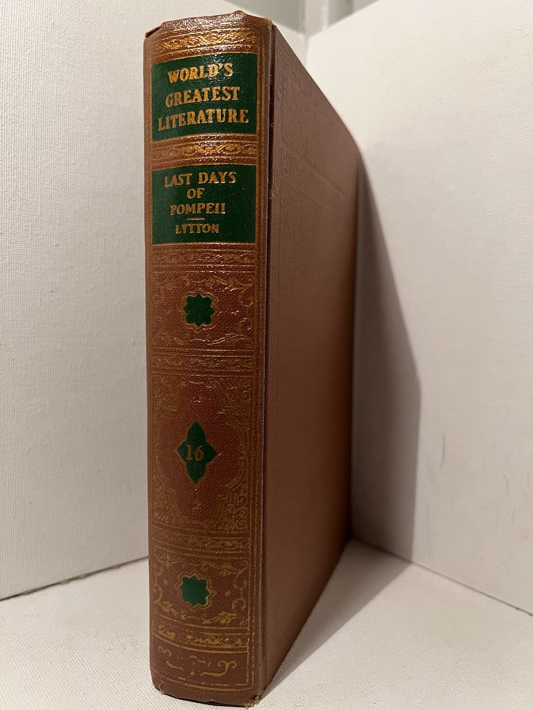 Last Days of Pompeii by Lytton