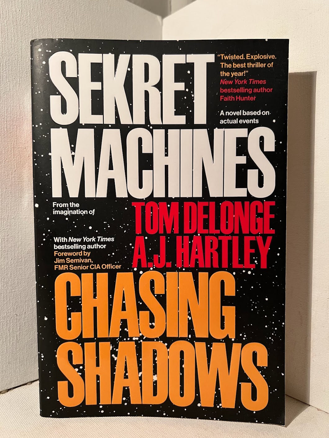 Sekret Machines : Chasing Shadows by Tom Delonge and A.J. Hartley