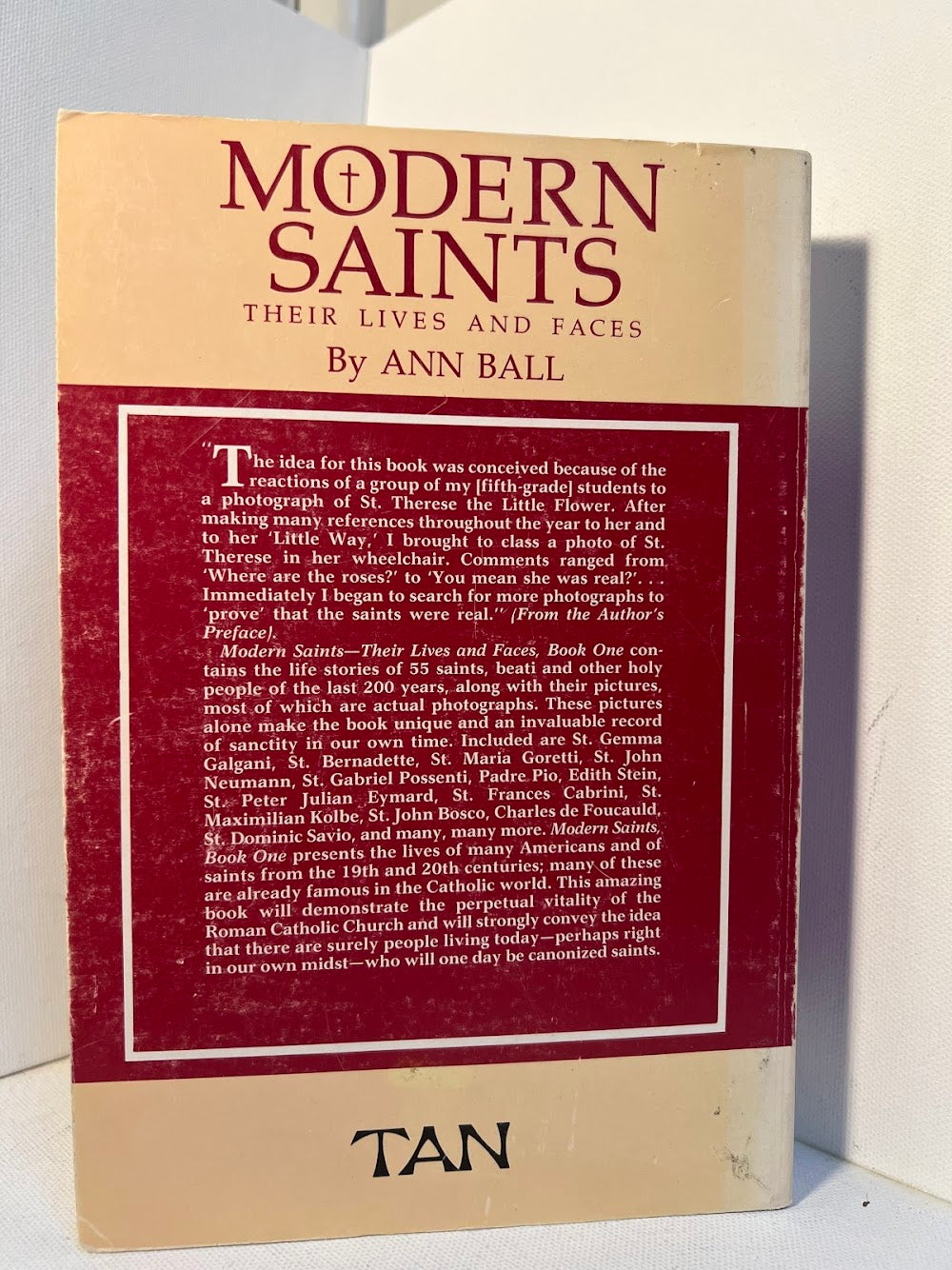 Modern Saints - Their Lives and Faces by Ann Ball Volume One