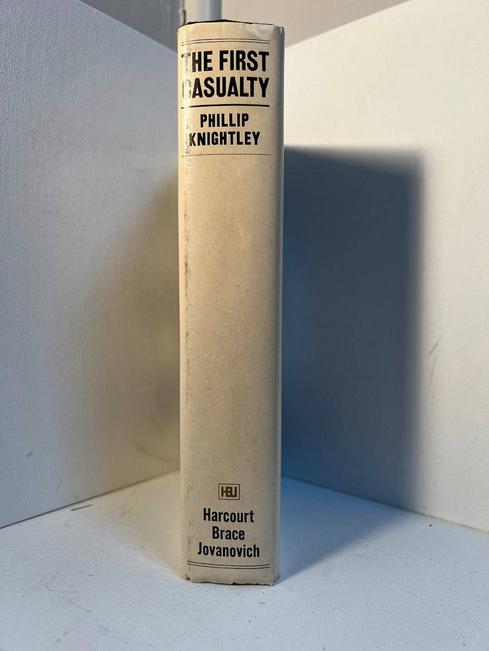 The First Casualty by Phillip Knightley