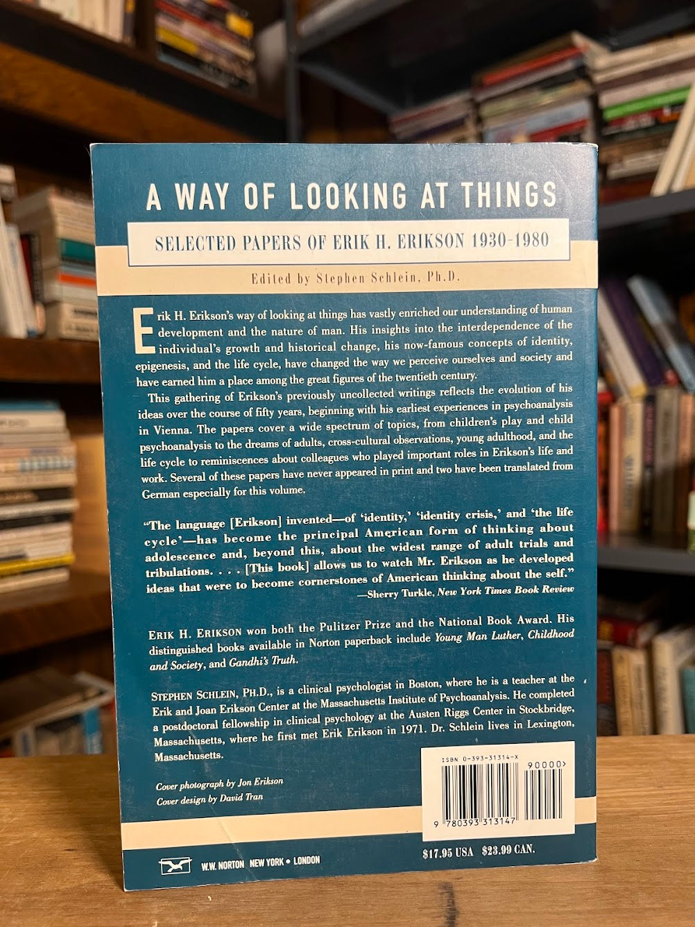 A Way of Looking at Things - Selected Papers by Erik Erikson