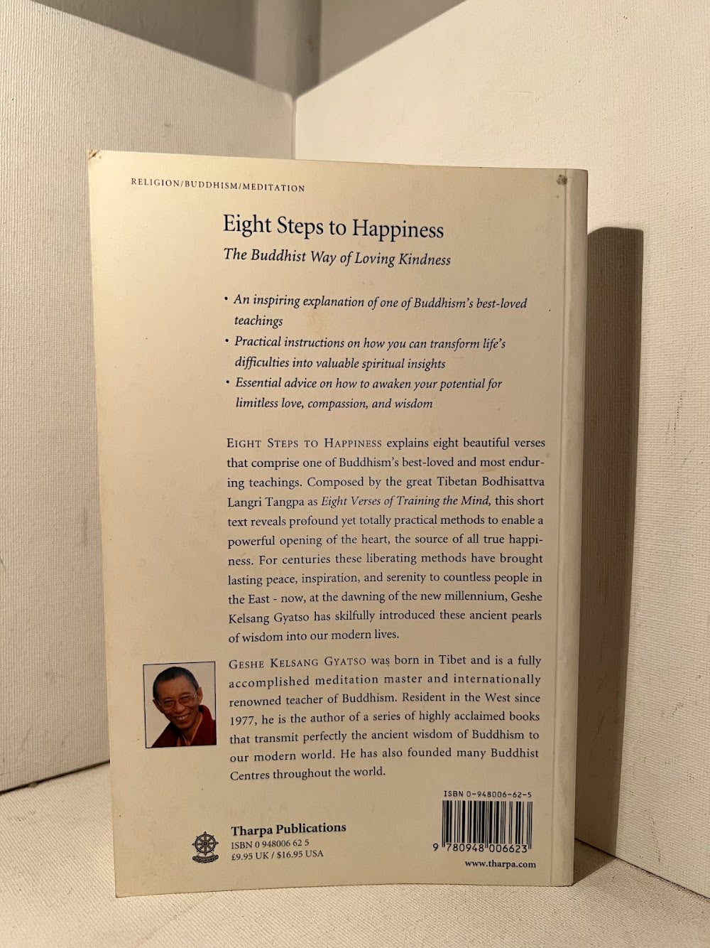 Eight Steps to Happiness by Geshe Kelsang Gyatso