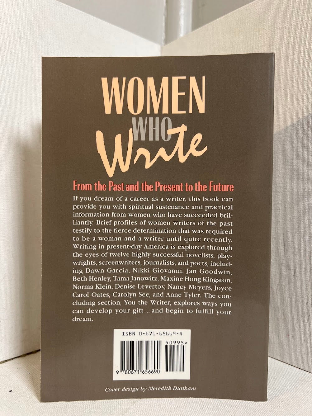 Women Who Write by Lucinda Irwin Smith