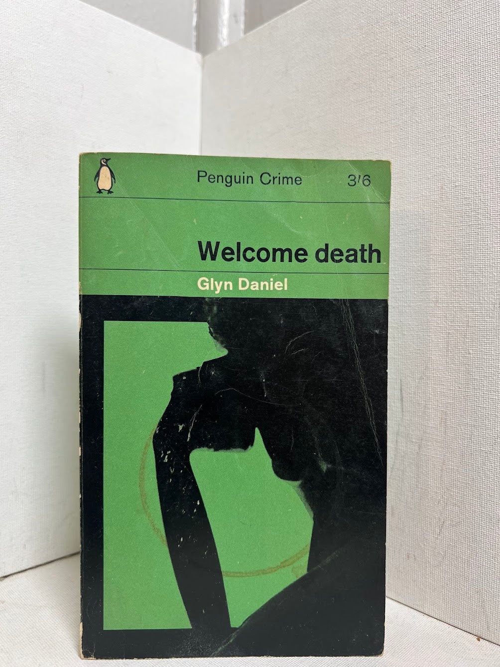 Welcome Death by Glyn Daniel