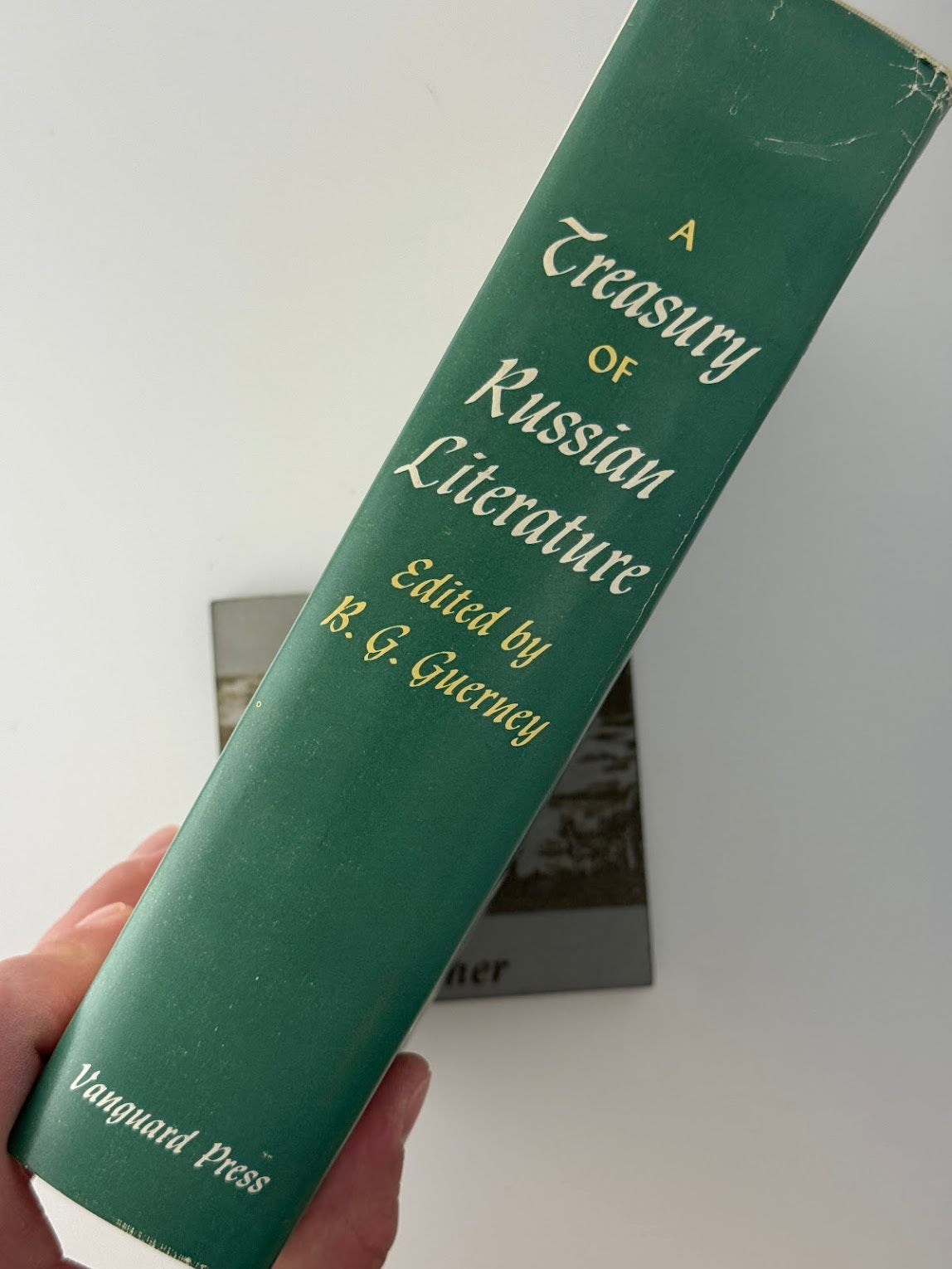 A Treasury of Russian Literature by Bernard Guilbert Guerney