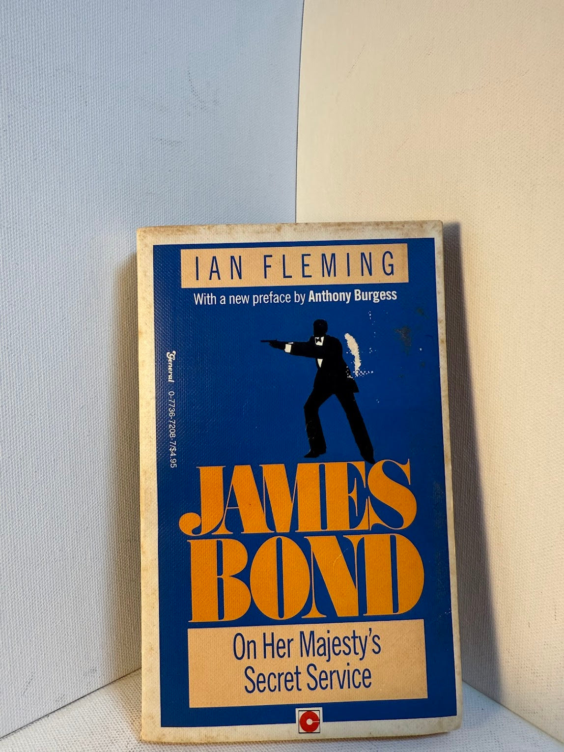 James Bond On Her Majesty's Secret Service by Ian Fleming