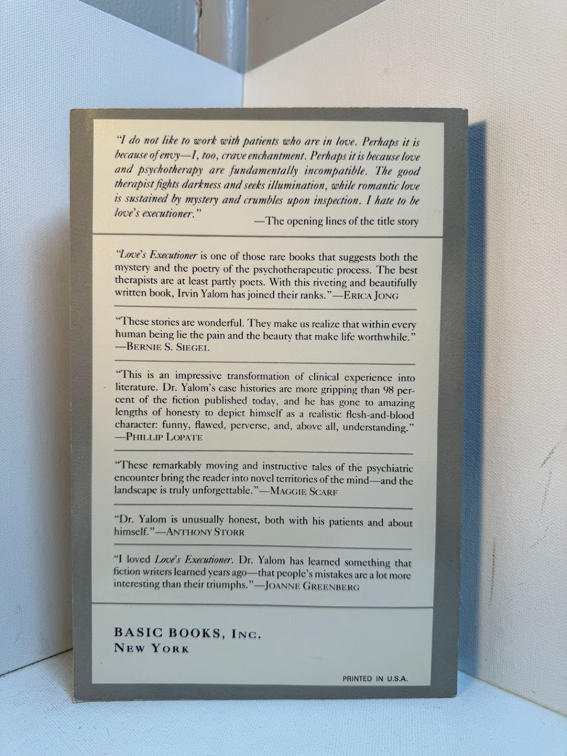 Love's Executioner and Other Tales of Psychotherapy by Irvin Yalom