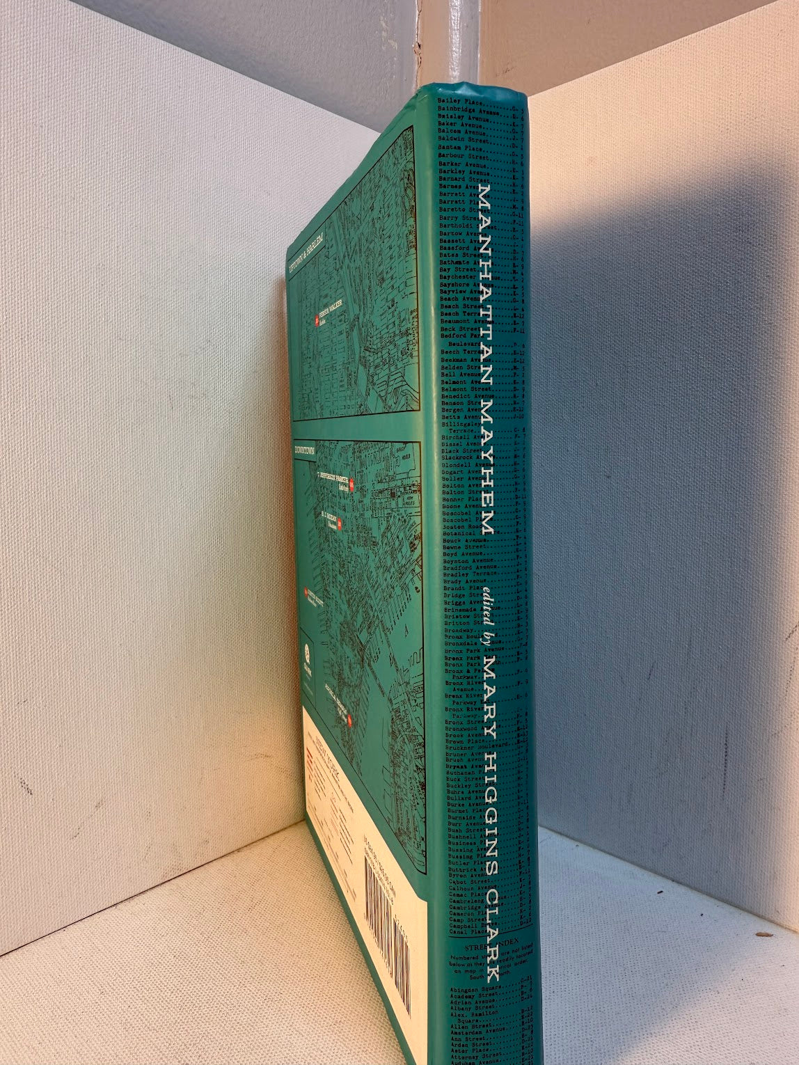 Manhattan Mayhem edited by Mary Higgins Clark