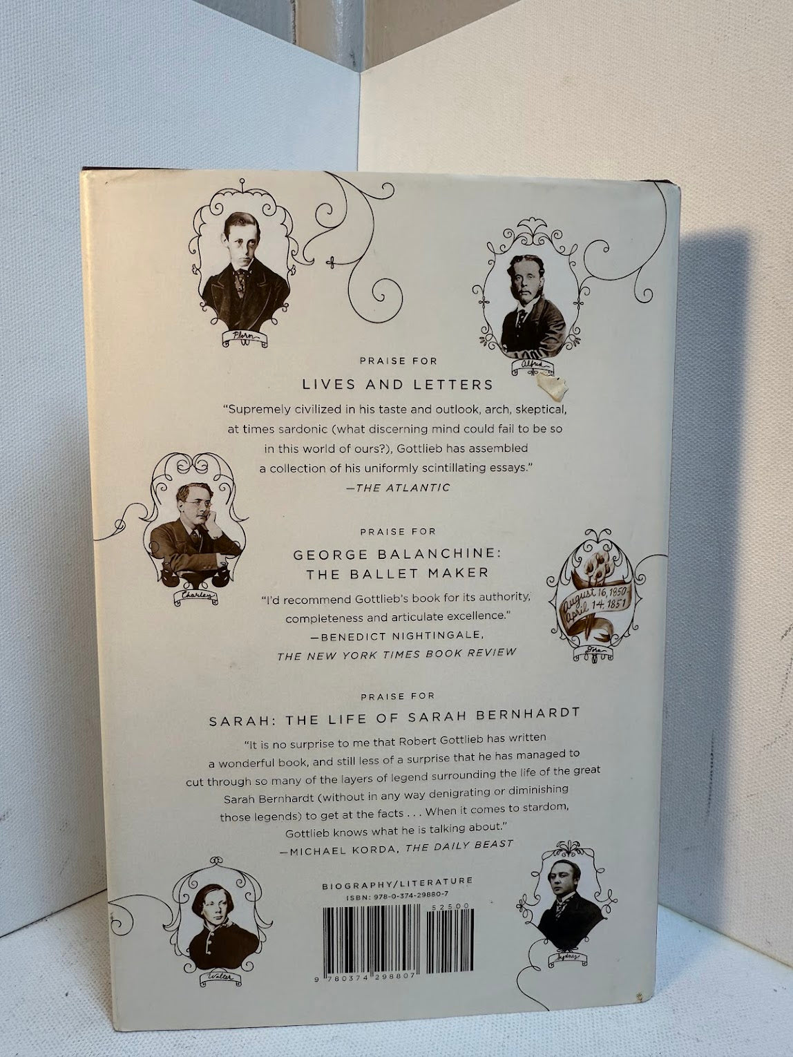 Great Expectations - The Sons and Daughters of Charles Dickens by Robert Gottlieb
