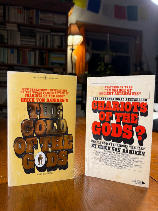 The Chariots of the Gods & The Gold of the Gods by Erich Von Daniken