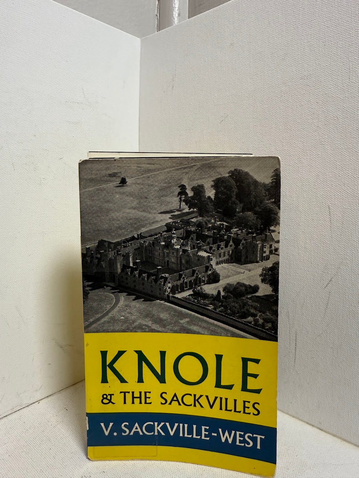 Knole & The Sackvilles by V. Sackville-West