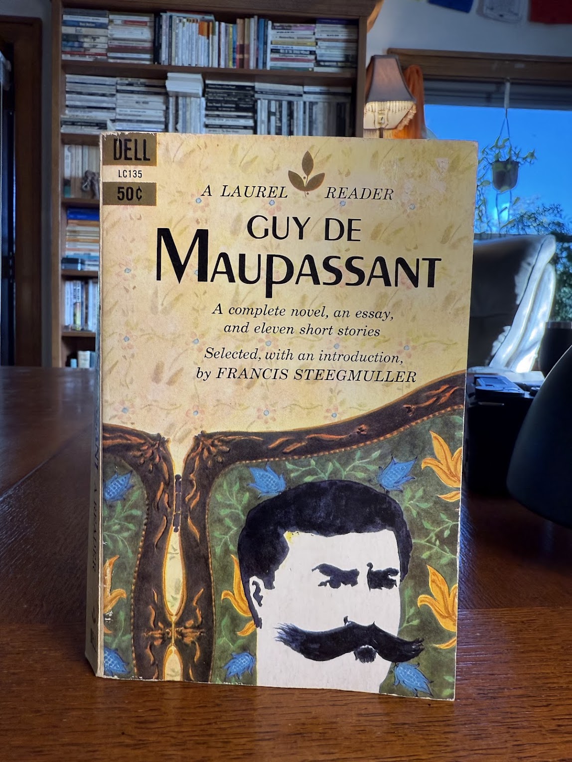 A Laurel Reader Guy de Maupassant