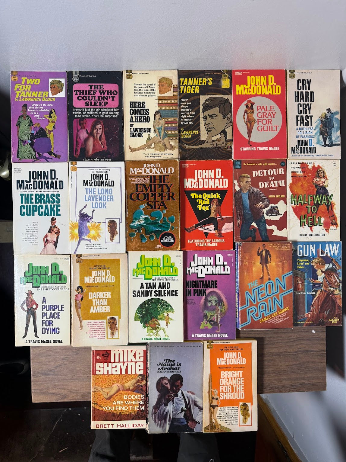 Lot of 21 vintage pulp paperbacks (Lawrence Block, John D. MacDonald etc)