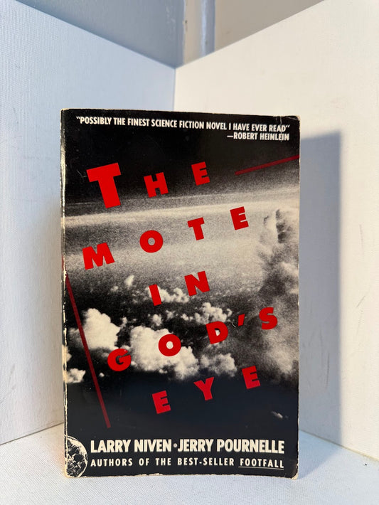 The Mote in God's Eye bye Larry Niven and Jerry Pournelle