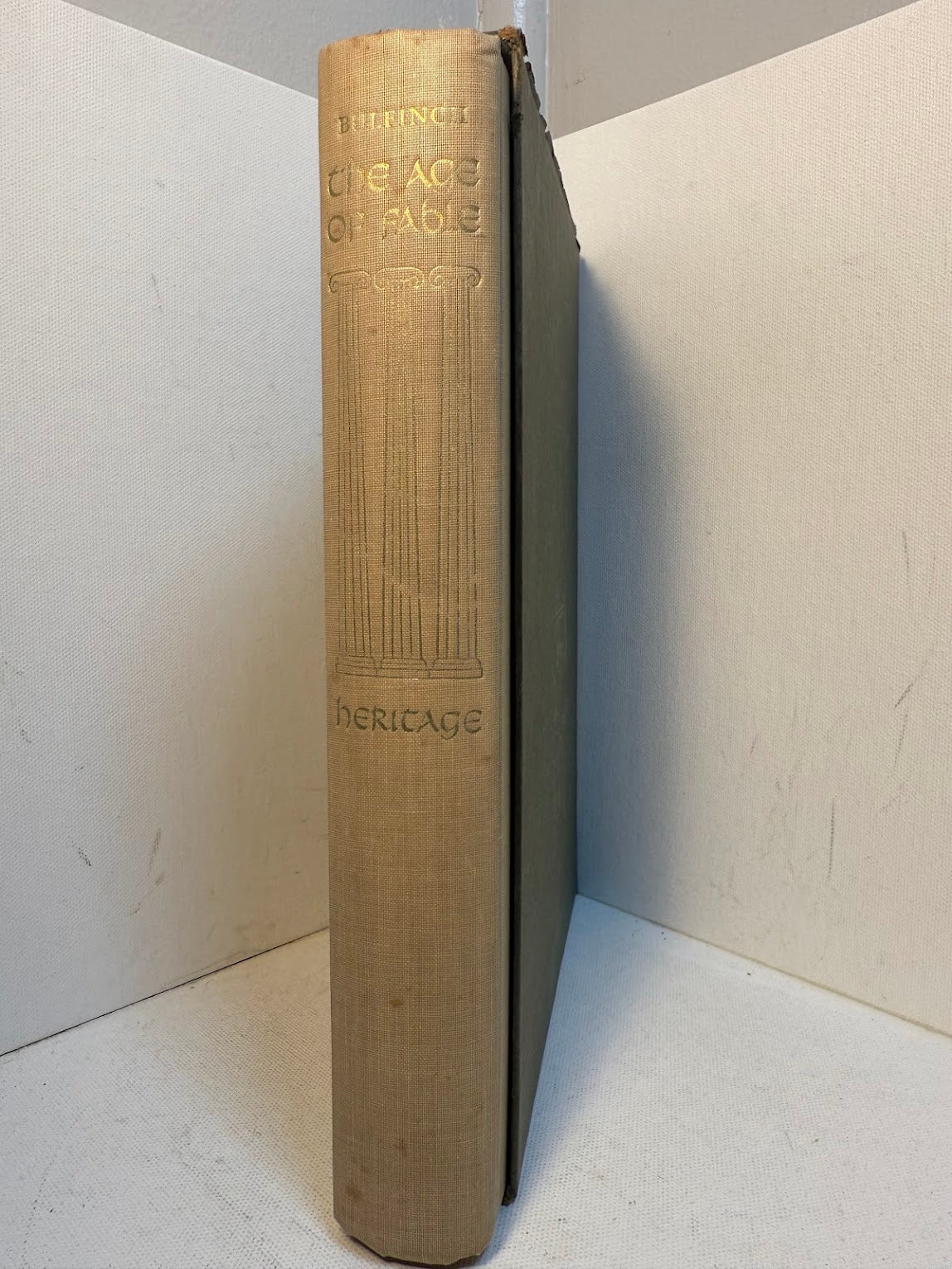 The Age of Fable by Thomas Bulfinch