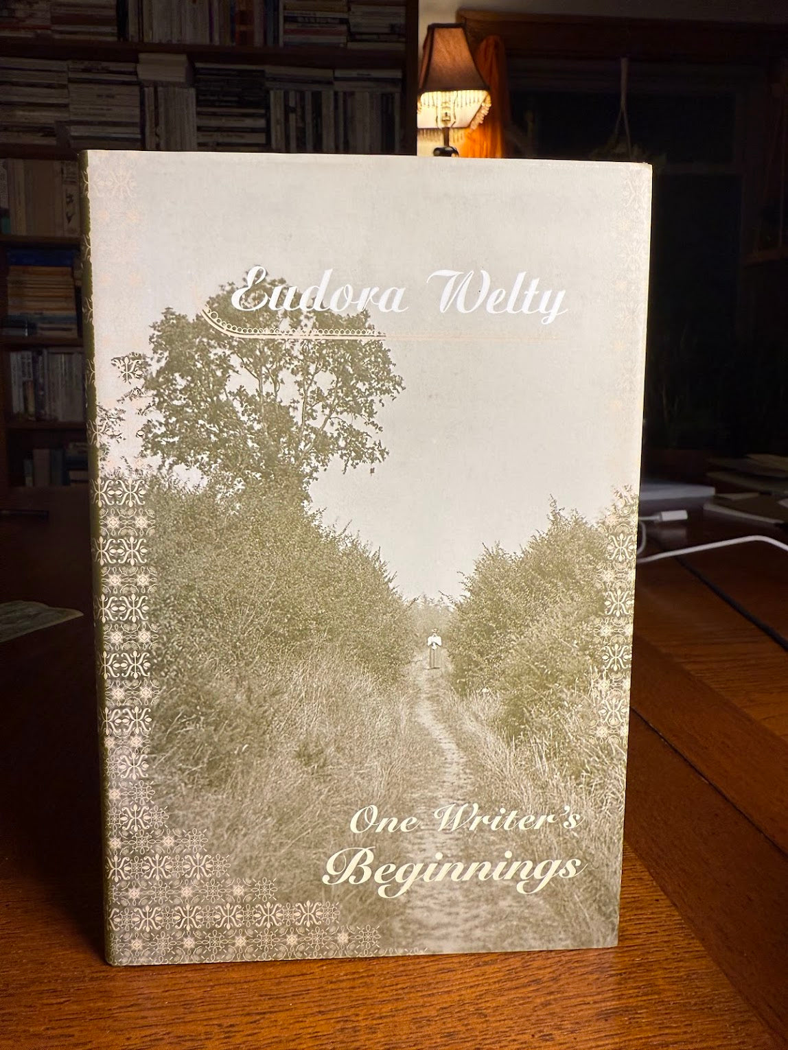 One Writer's Beginnings by Eudora Welty