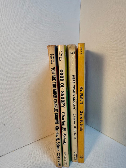 Lot of 4 vintage Peanuts books