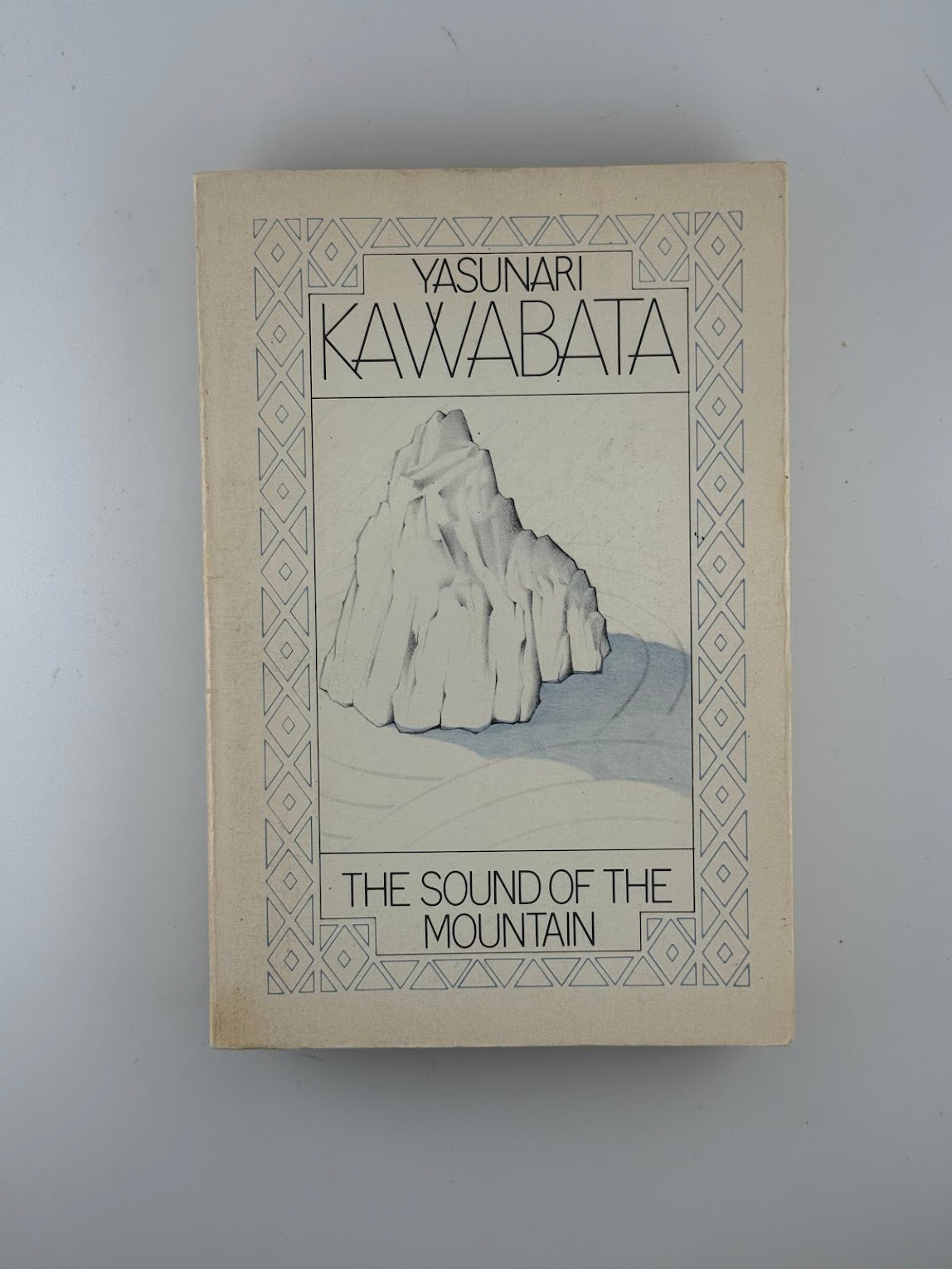 The Sound of the Mountain by Yasunari Kawabata