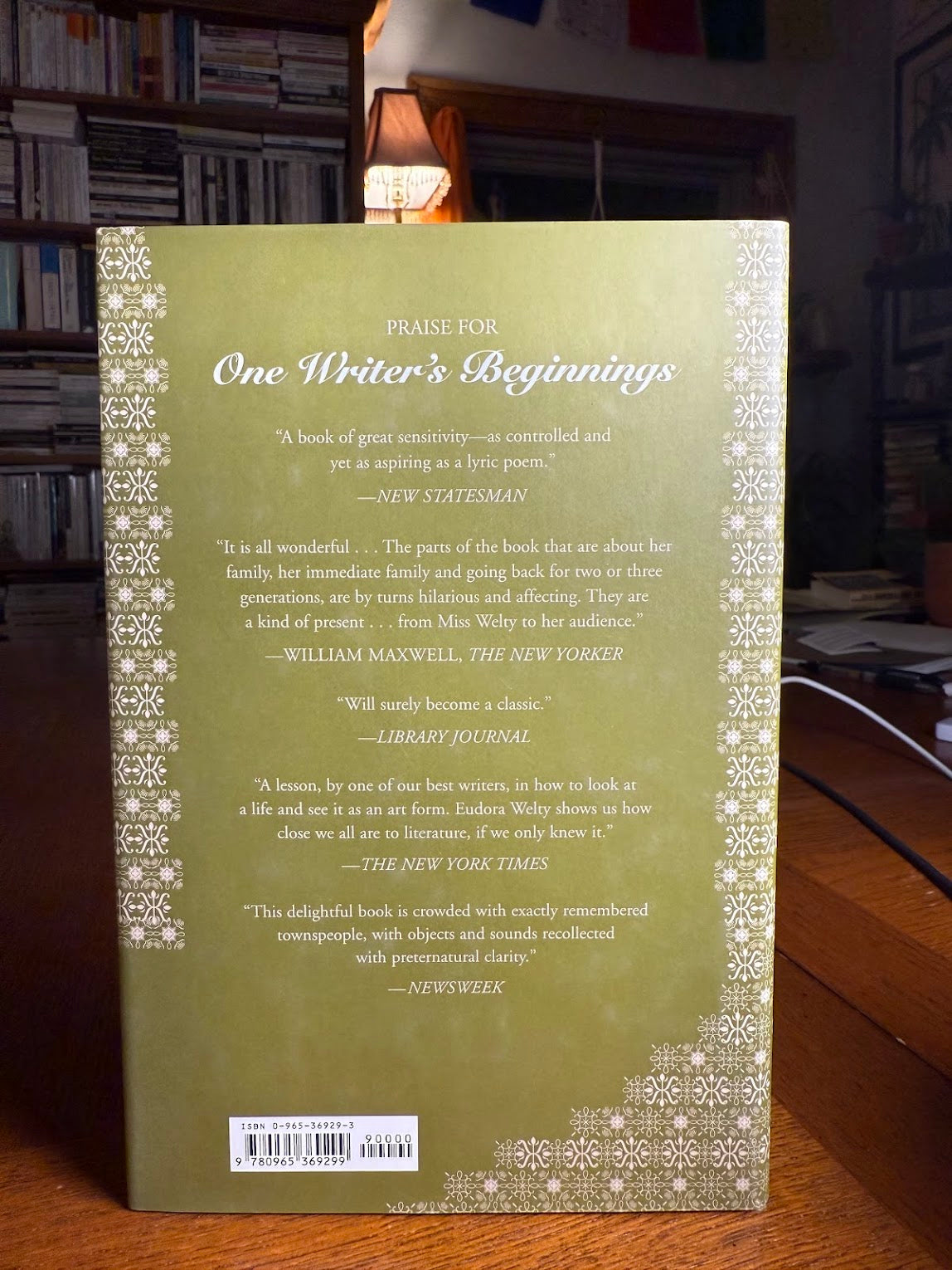 One Writer's Beginnings by Eudora Welty