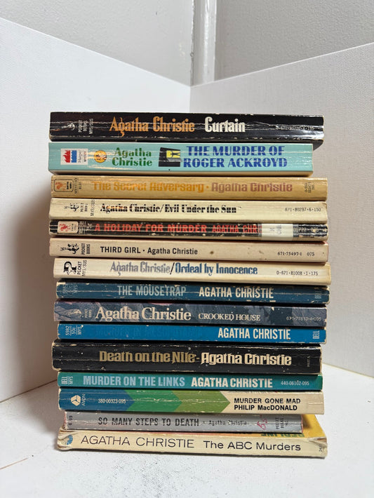 Lot of 15 vintage Agatha Christie paperbacks