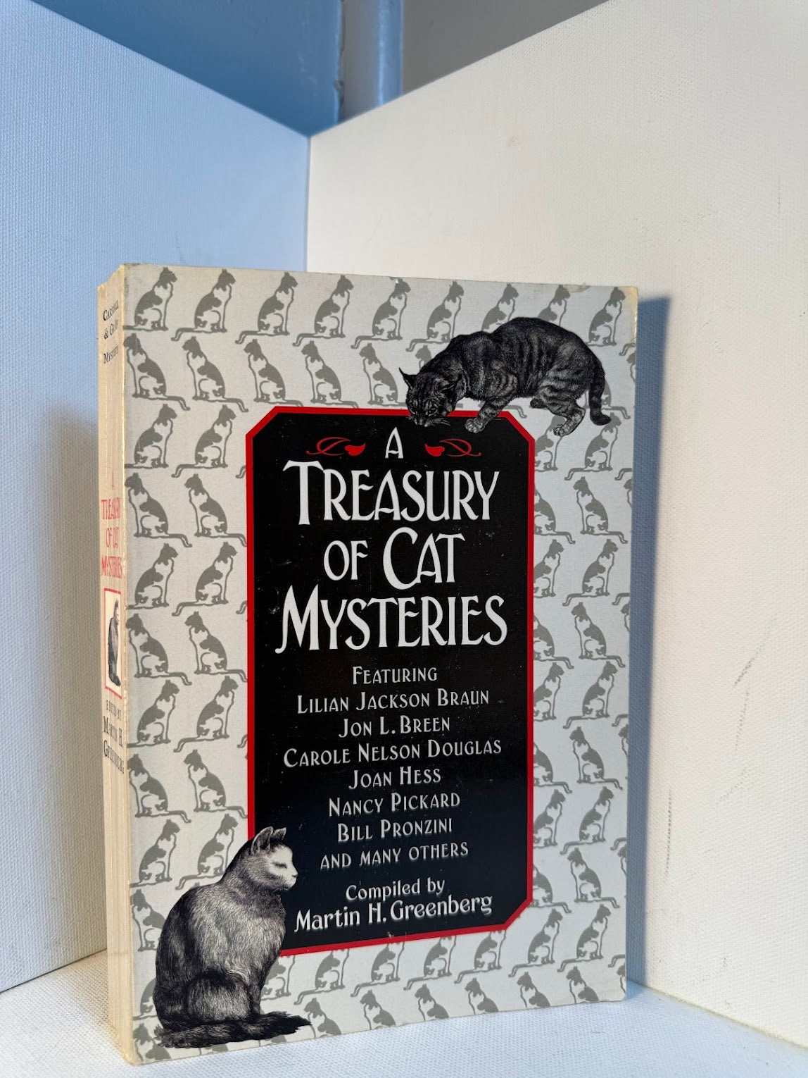 A Treasury of Cat Mysteries compiled by Martin H. Greenberg