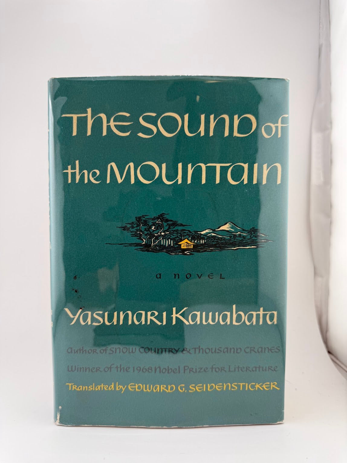 The Sound of the Mountain by Yasunari Kawabata